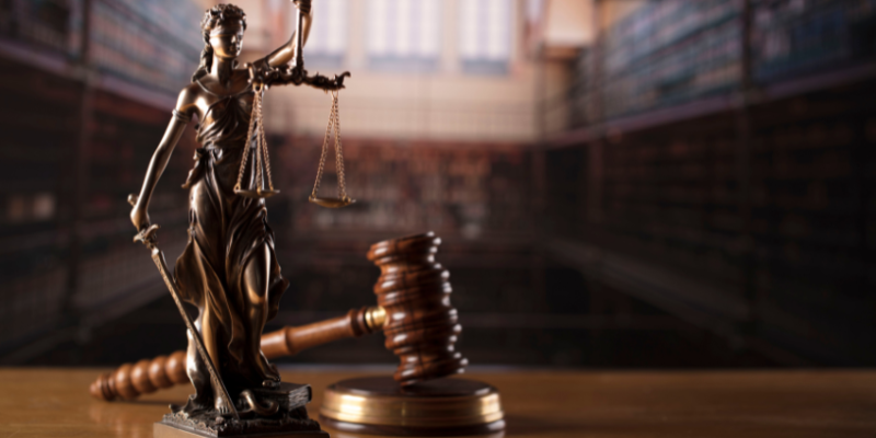 Hebron Costa Cruz de Oliveira destaca que ética e técnica são pilares da advocacia de excelência.