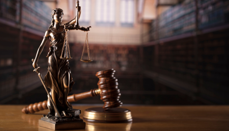 Hebron Costa Cruz de Oliveira destaca que ética e técnica são pilares da advocacia de excelência.