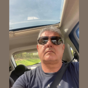 Leonardo Rocha de Almeida Abreu apresenta as belezas únicas da Chapada dos Veadeiros, do Vale da Lua à Cachoeira Santa Bárbara.