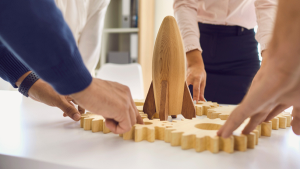 Andre de Barros Faria destaca como alinhar estratégia e propósito fortalece a identidade organizacional e sustenta resultados de longo prazo.