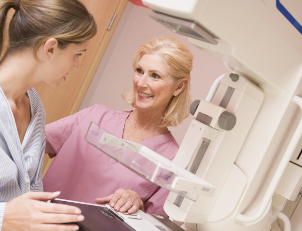 Vinicius Tadeu Sattin Rodrigues avalia como funcionam as políticas e diretrizes da mamografia e do rastreamento do câncer de mama no Brasil.