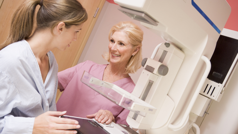 Vinicius Tadeu Sattin Rodrigues avalia como funcionam as políticas e diretrizes da mamografia e do rastreamento do câncer de mama no Brasil.