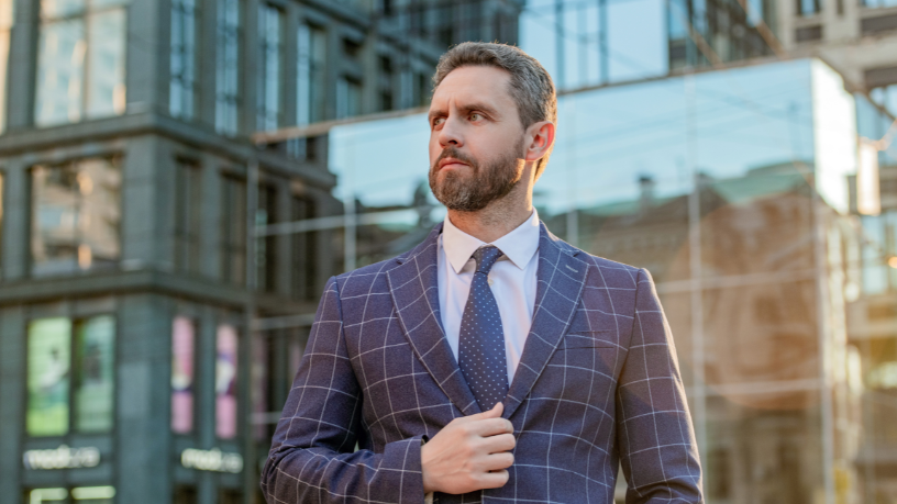 Gestão de crise em segurança institucional aplicada por Ernesto Kenji Igarashi em decisões rápidas.