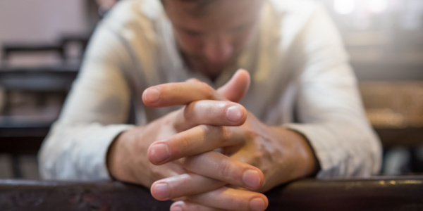 A unidade vivida na diversidade mostra como a Igreja cresce quando a comunhão é fortalecida pela caridade, com reflexões de Jose Eduardo De Oliveira e Silva.