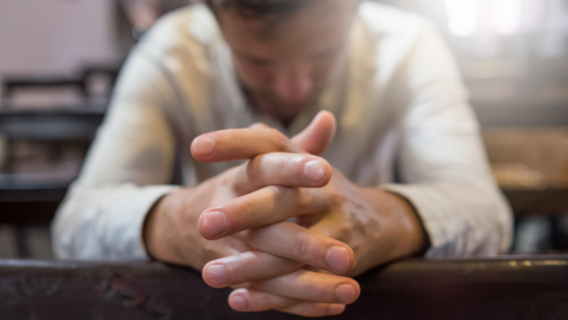 A unidade vivida na diversidade mostra como a Igreja cresce quando a comunhão é fortalecida pela caridade, com reflexões de Jose Eduardo De Oliveira e Silva.