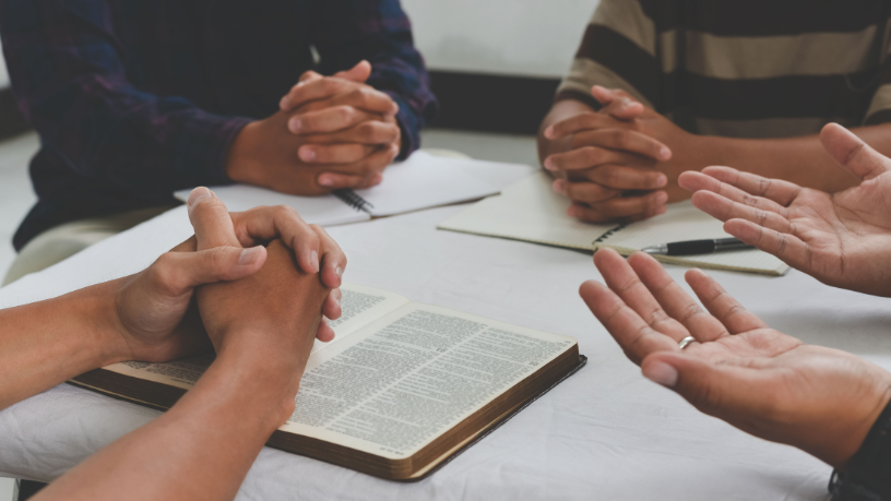 Entre diferentes vocações e caminhos, a vida da Igreja floresce quando unidade e caridade caminham juntas, como destaca Jose Eduardo De Oliveira e Silva.