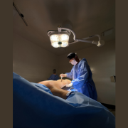 A cirurgia plástica reconstrutiva exige fundamentos técnicos sólidos, destaca Milton Seigi Hayashi.